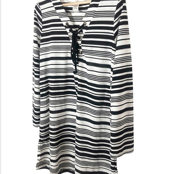 New with tag L*Space Love Letters Long Sleeve Striped Lace Up Tunic Top Dress - Picture 3 of 11